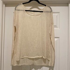 Very J cream colored large women's top